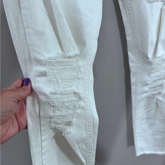 NWT Wild Fable White Distressed High Rise Skinny Jeans. Size 10 - Picture 5 of 7